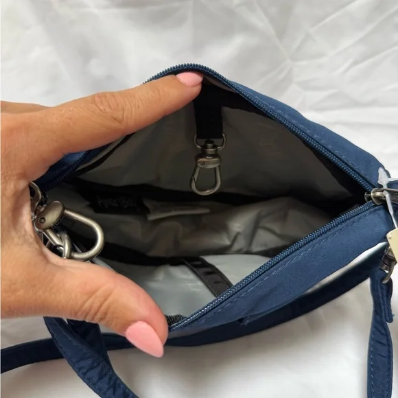 AmeriBag 8” Microfiber Baglett - Picture 3 of 8